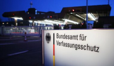 Verfassungsschutz warnt vor russischen Waffenkäufen in Deutschland - Politik