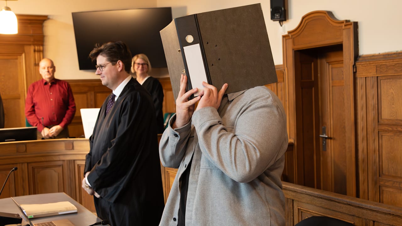 Kinder sexuell missbraucht: Bewährungsstrafe für Ex-Jugendtrainer von Union Berlin | Regional