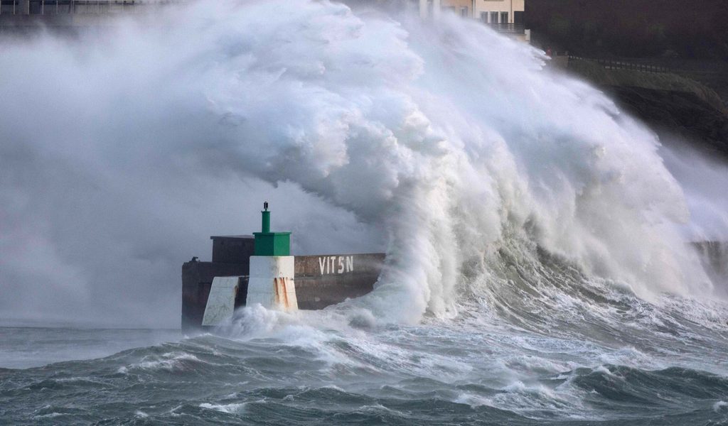 Sturm „Goretti“ in Frankreich: 380.000 Haushalte ohne Strom