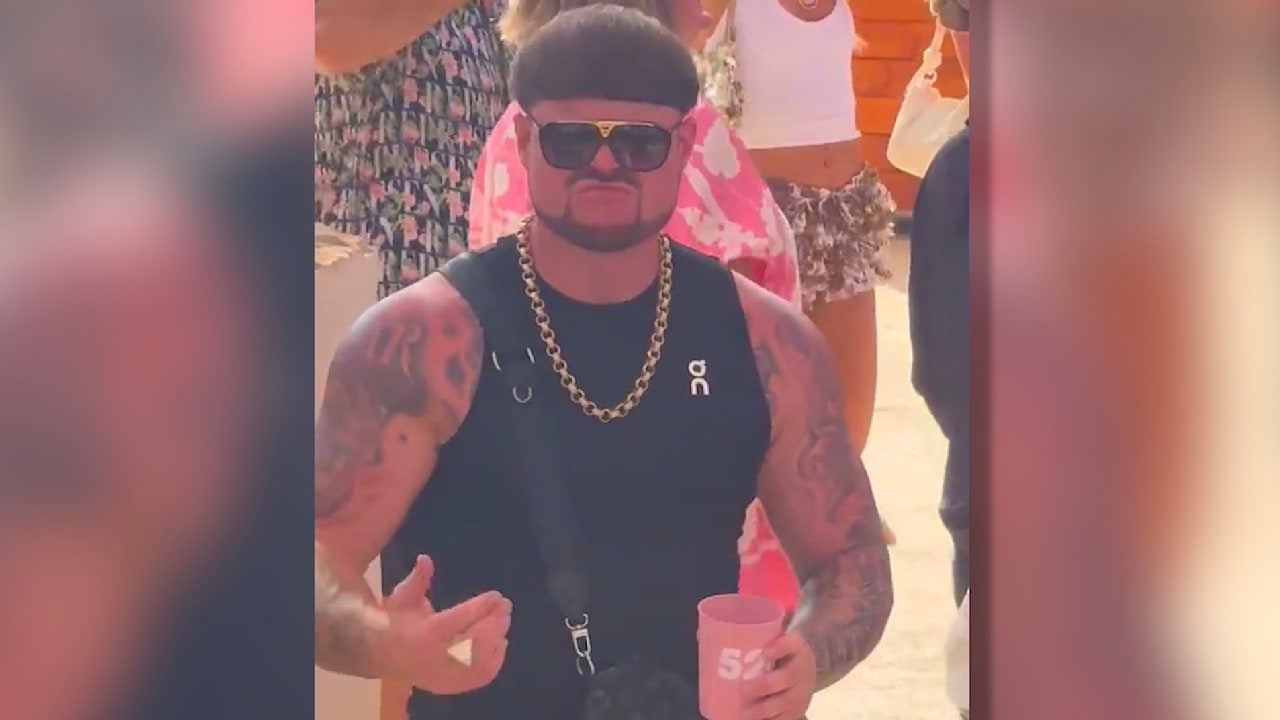 Jack Kay: Ibizas Topfschnitt-Typ ist jetzt Millionär | Unterhaltung