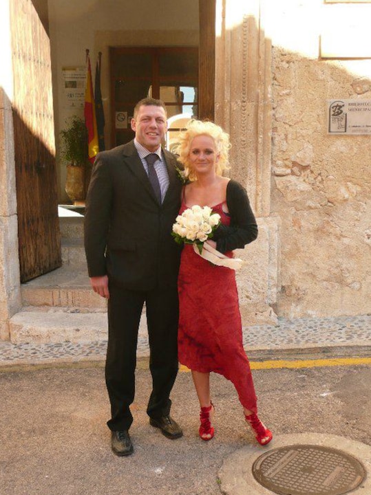 Der Umzug nach Mallorca bringt Caro Robens zu ihrer großen Liebe Andreas. Die beiden heiraten im Jahr 2010.