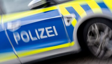 Mädchen nach Sturz aus Fenster gestorben und bereits beigesetzt