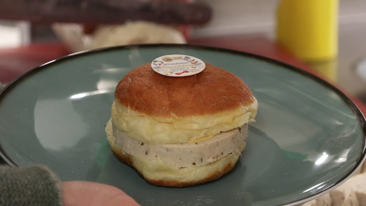 Weltneuheit gegen Kater? Münchner erfinden ersten Weißwurst-Krapfen | Regional