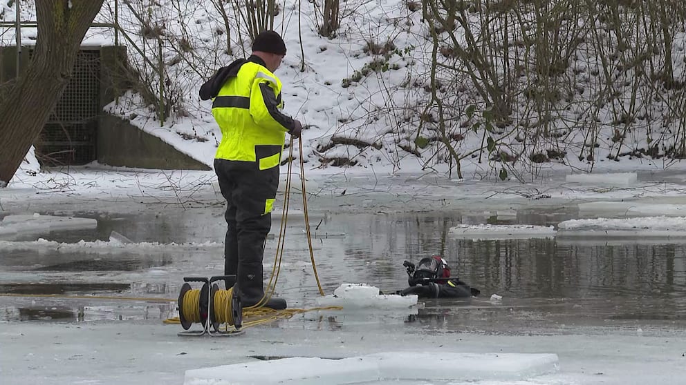 Taucher suchten nach dem zwischenzeitlich Vermissten