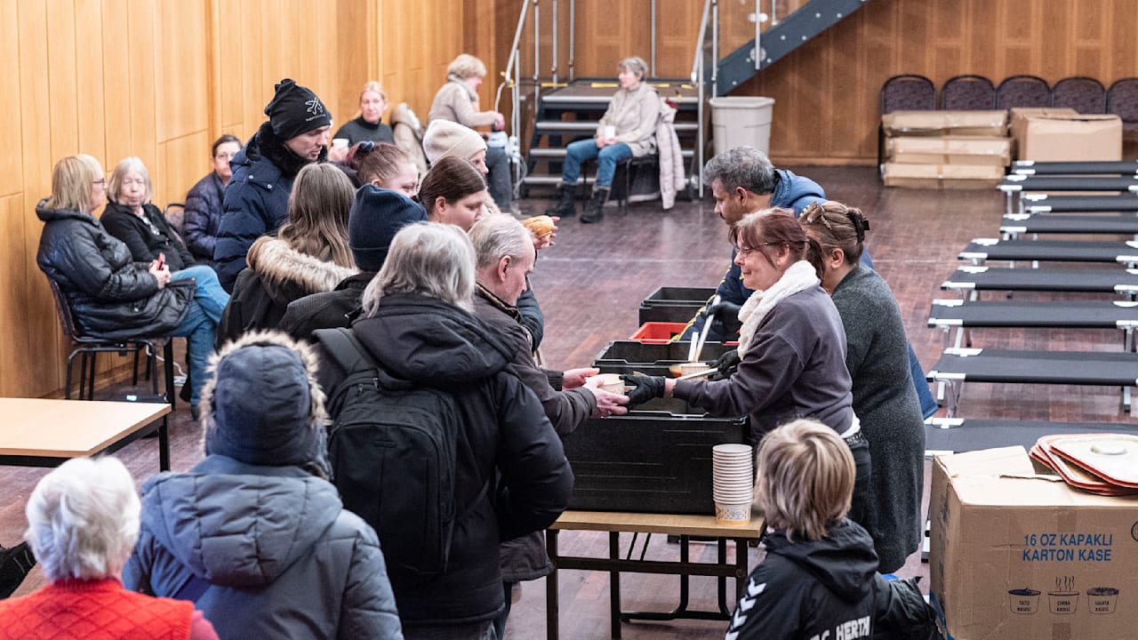 Blackout in Berlin: Die große Hilfe nach dem Strom-Anschlag | Regional