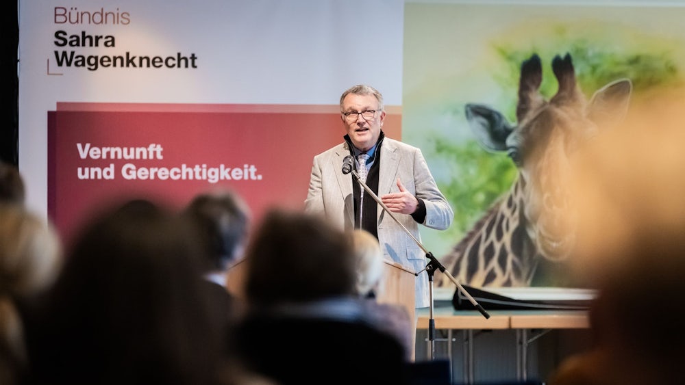 Zum weiteren Spitzenkandidaten sollte der stellvertretende BSW-Bundesvorsitzende Michael Lüders gewählt werden.