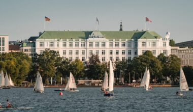 Umbau im Atlantic: Luxushotel in Hamburg verkauft seine Möbel | Regional