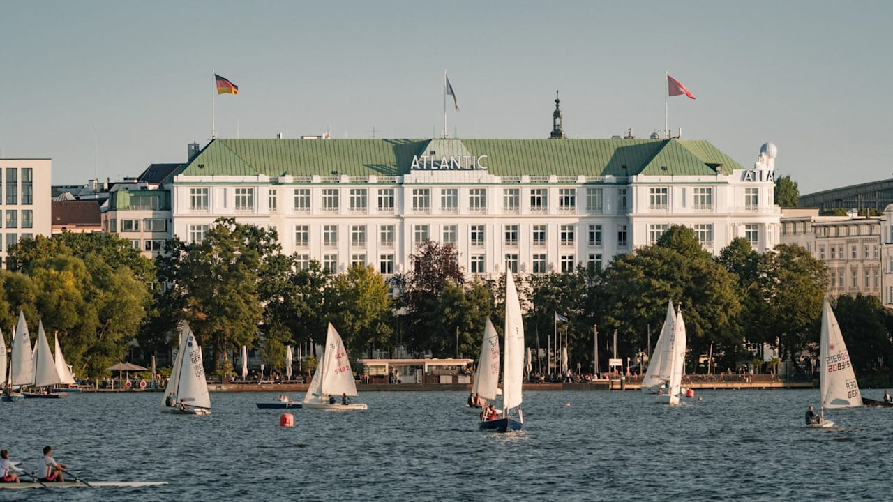 Umbau im Atlantic: Luxushotel in Hamburg verkauft seine Möbel | Regional