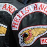 Rückseite der Kutten von Anhängern der Hells Angels