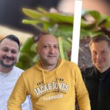 Suvad Memovic, Nunzio Marcucci und Dominik Golabek (v.l.) kochen für das Menükarussell Vier-Gänge Menüs.