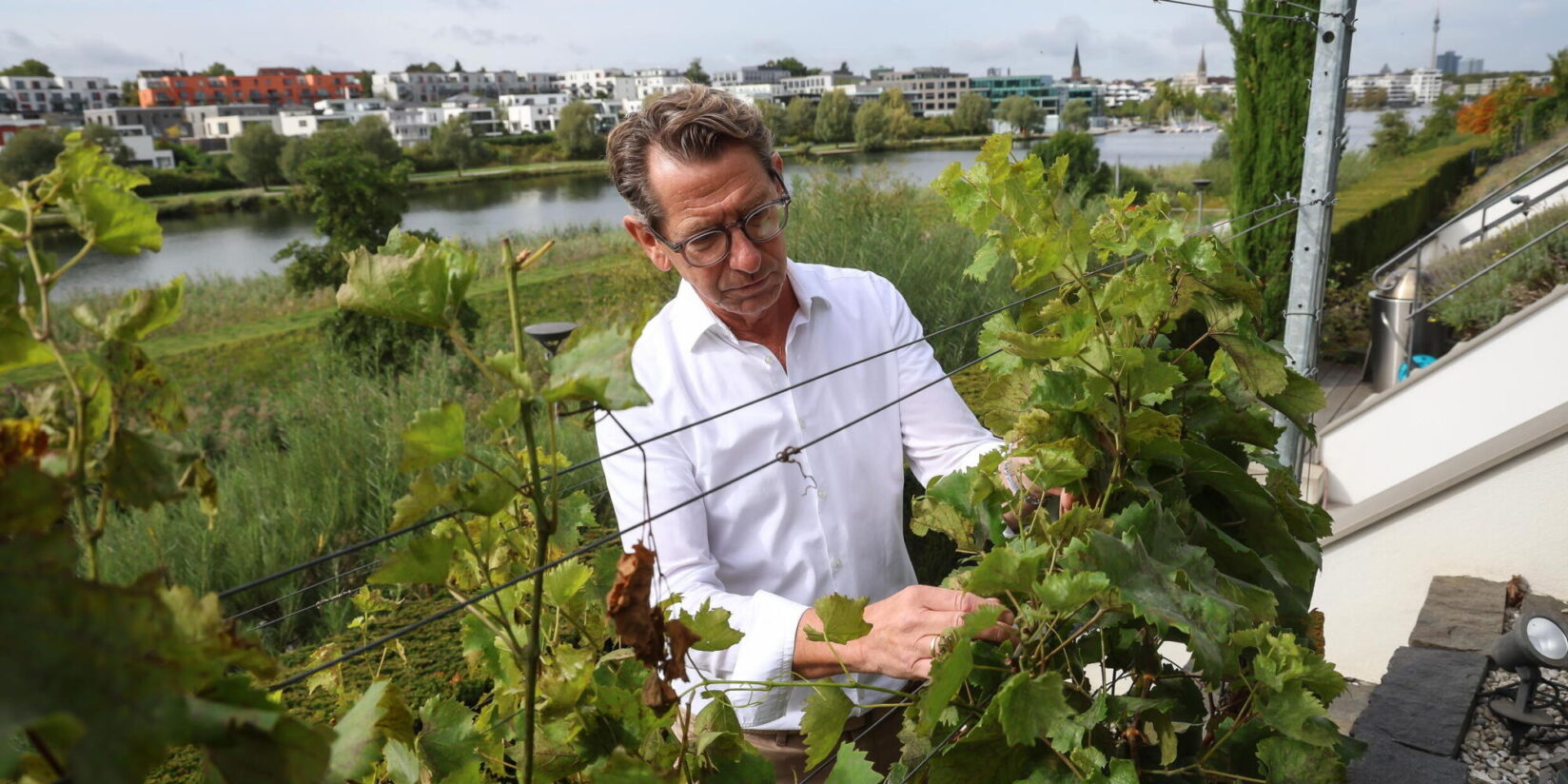 Architekt Andreas Galert zeigt sein Luxus-Haus am Phoenix-See