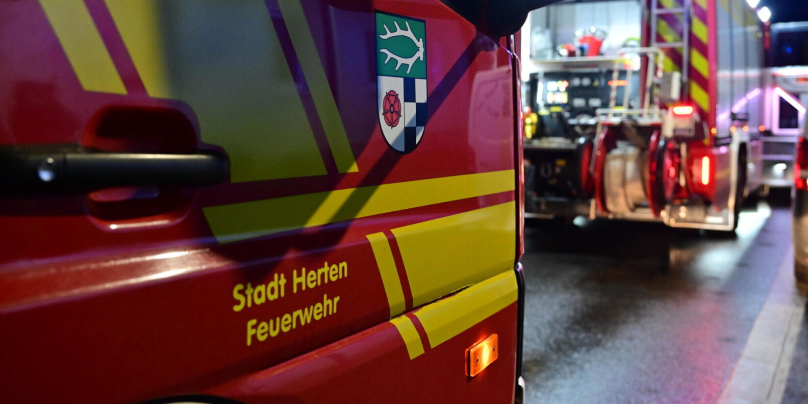 Feuerwehr mehrfach im Einsatz und attackiert