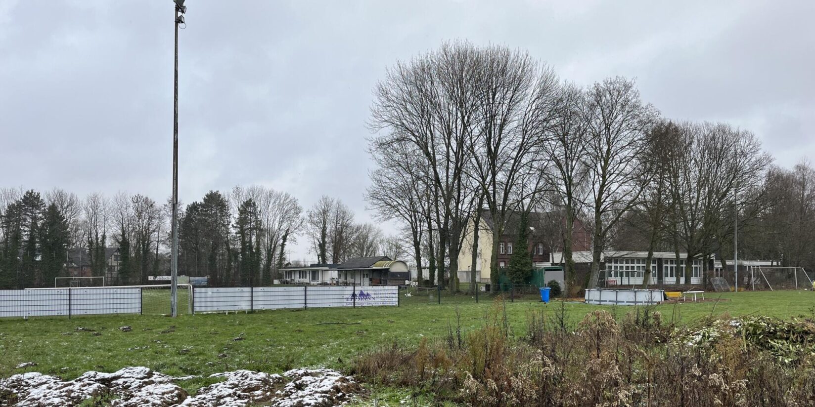 Toter am Sportplatz in Unna ist Obdachloser aus Dortmund: „Wir waren geschockt“