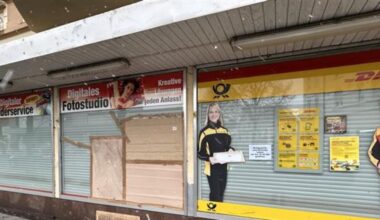 Briefkasten gesprengt, Druckwelle zerstört Schaufenster