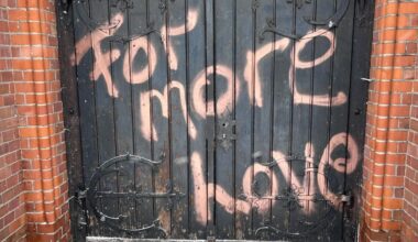 „For more Love“ bleibt stehen