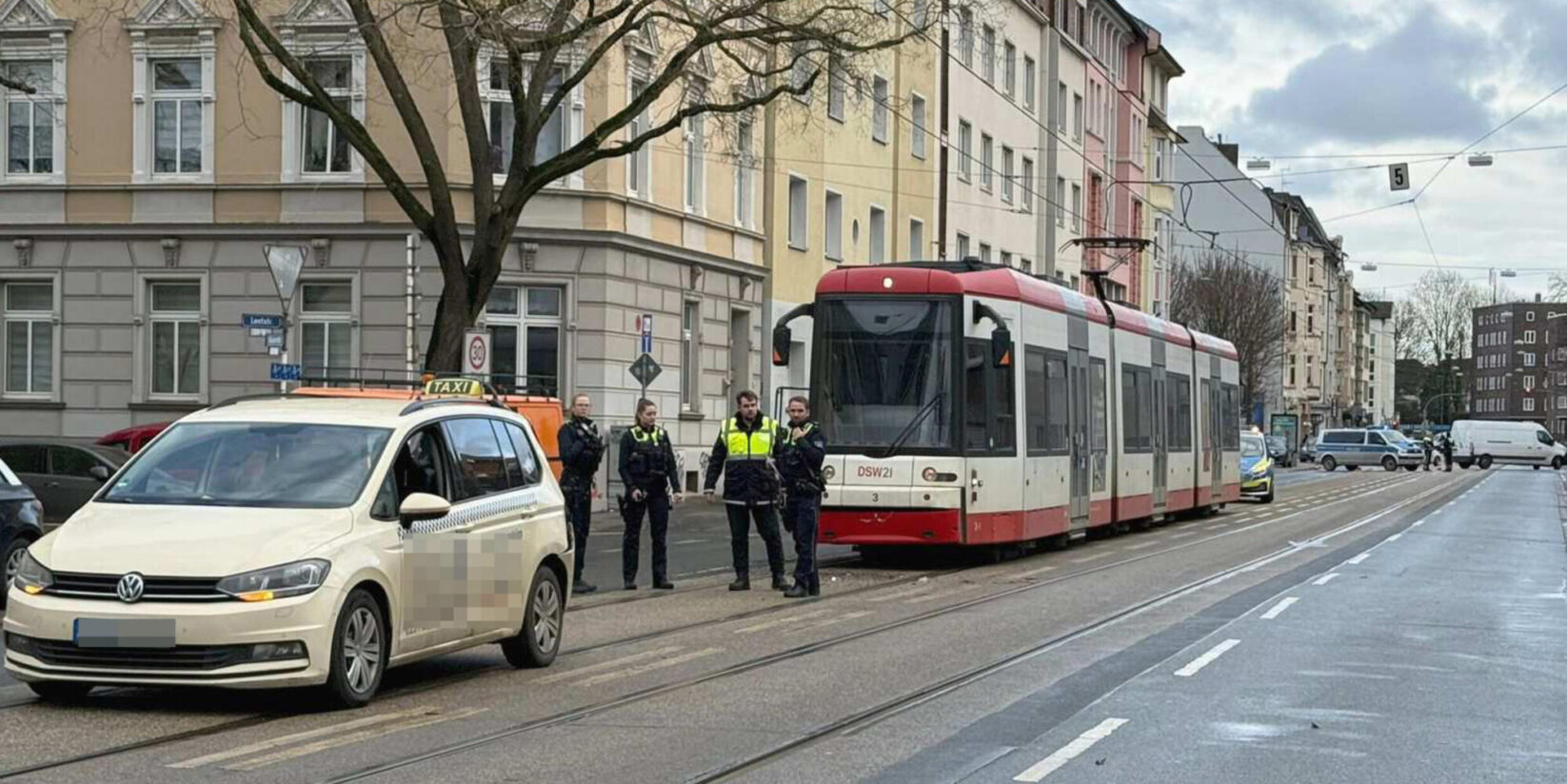 Unfall in Dortmund: Kaiserstraße gesperrt, U43 betroffen