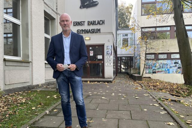 Ulrich Schmitz ist Schulleiter am Ernst-Barlach-Gymnasium in Unna.