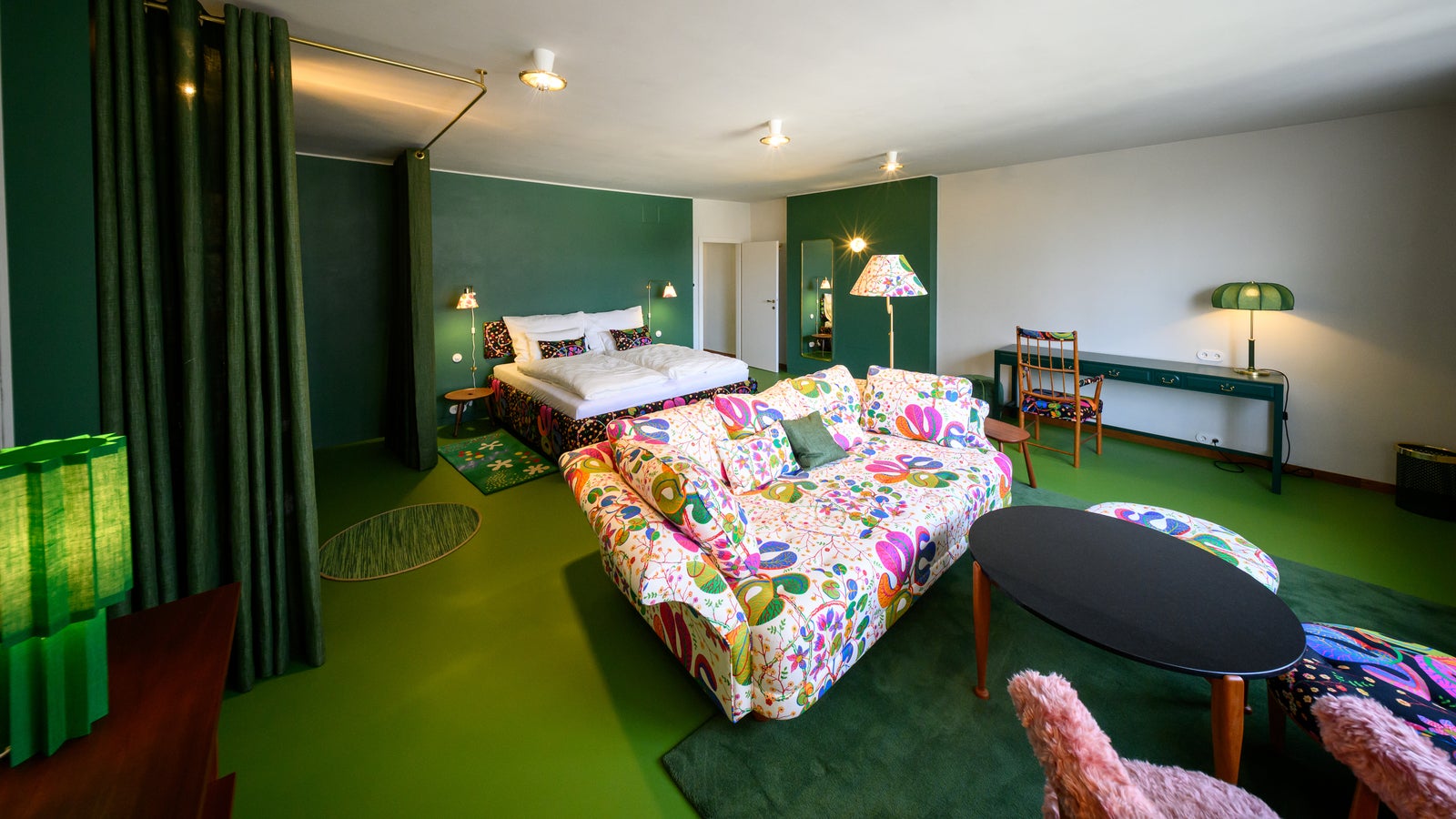 Architekturjuwel Villa Beer erwacht als begehbares Gesamtkunstwerk