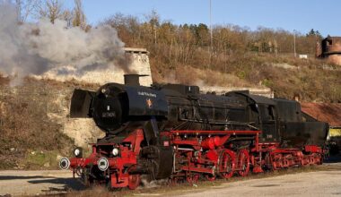 Nostalgie-Sonderzug fährt durch den Spessart