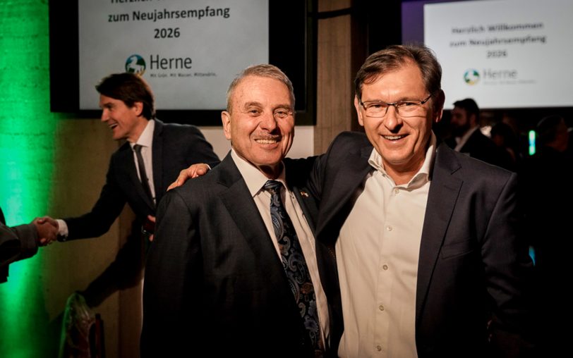 OB Dr. Frank Dudda (re.) begrüßte nicht nur Schaustellerpräsident Albert Ritter persönlich und machte mit vielen Gästen Fotos.