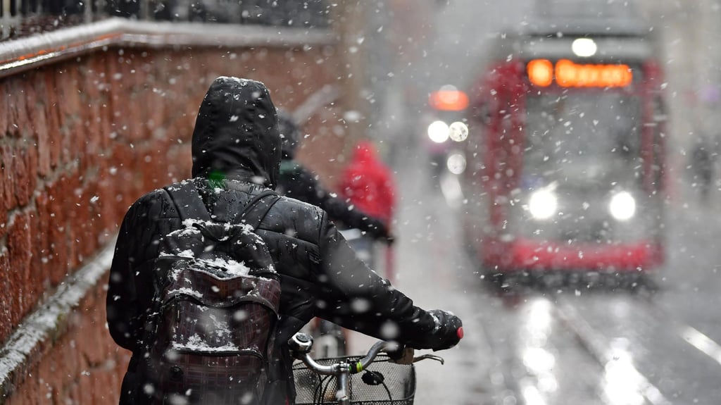 Es wird wohl ungemütlich: Ab Freitag ist es mit dem ruhigen Winterwetter wohl erst einmal vorbei.
