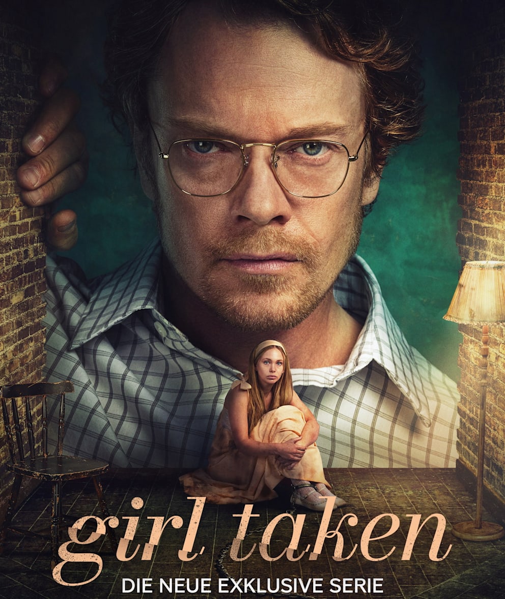 Wie böse kann ein Mensch sein, zu dem alle hinaufschauen? Alfie Allen übernimmt in „Girl Taken“ die Rolle eines Lehrers, der im Verborgenen ein Leben als Monster führt