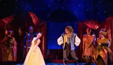 Heimspiel für einen Neustadter bei paflweiten Shows von „Die Schöne und das Biest“ - Musical