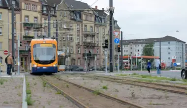 Angriffe auf Straßenbahnen in Mannheim: CDU fordert Konsequenzen - Mannheim