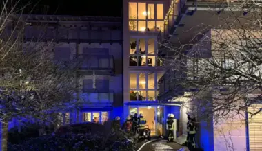 Zimmerbrand im Seniorenheim löst Großeinsatz der Feuerwehr aus - Wörth