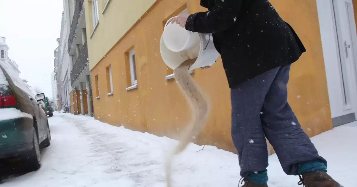 Salz auf Gehwegen sorgt für Ärger in Ludwigshafen - Ludwigshafen