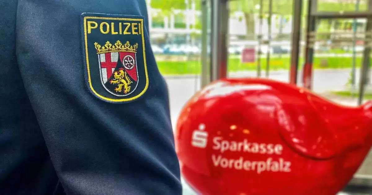 Ortstermin in Sparkasse: Polizei klärt über Betrugsmaschen auf - Ludwigshafen