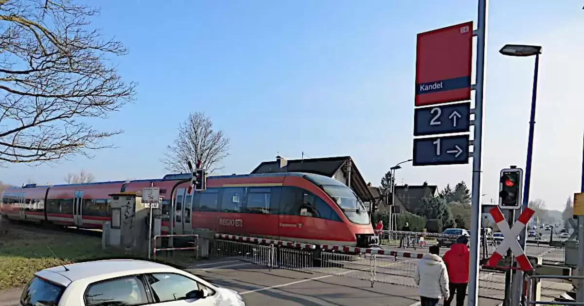 Störung behoben: Zugverkehr zwischen Karlsruhe und Neustadt läuft wieder - Kandel/Landau/Neustadt