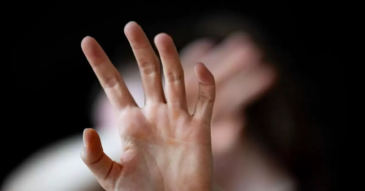 Männer greifen 19-Jährigen an und erbeuten Wertgegenstände - Mannheim