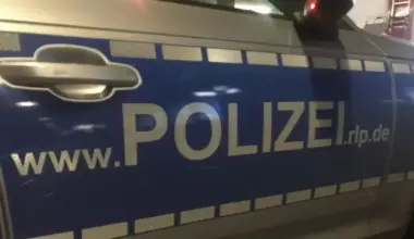 Bewaffneter Mann raubt Tankstelle aus - Ludwigshafen