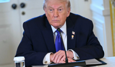 Grönland-Ultimatum: Donald Trump droht Europa mit neuen Zöllen