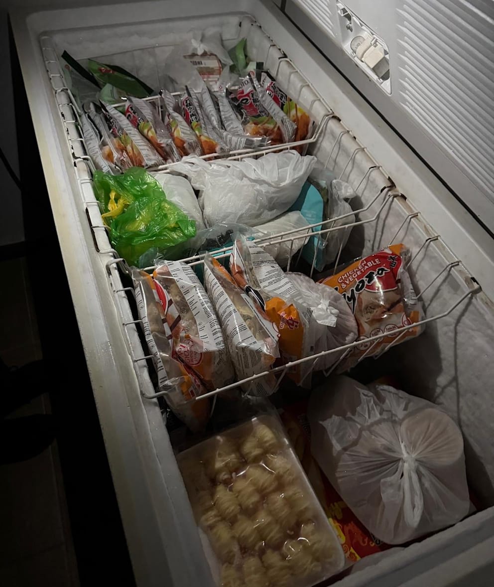 Die prall gefüllten Kühltruhe vor dem Blackout. Am Tag des Stromausfalls hatte der Gastronom noch frische Ware für 5000 Euro gekauft