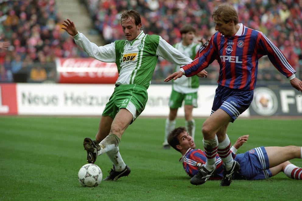 1997: Schluroff-Papa Lars Unger (l./damals 24) im Zweikampf mit Bayern-Stürmer Jürgen Klinsmann (32)