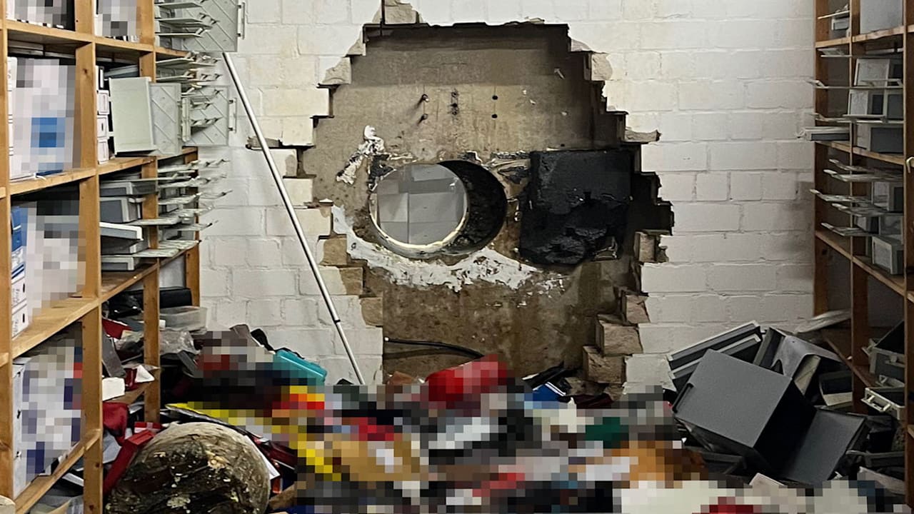 Gelsenkirchen: Sparkassen-Diebe verteilten Haare als falsche Spur | Regional