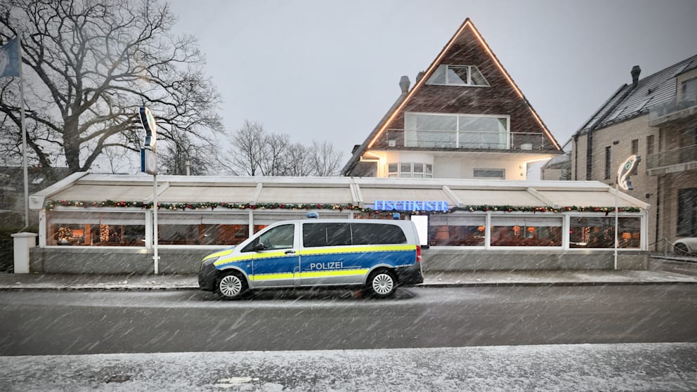 Am Freitag waren Polizei und Ordnungsamt vor Ort und entschieden, dass keine aktuelle Gefährdung mehr besteht und das Restaurant wieder öffnen darf