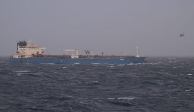 Im Mittelmeer: Frankreich-Marine stoppt Russen-Tanker | Politik