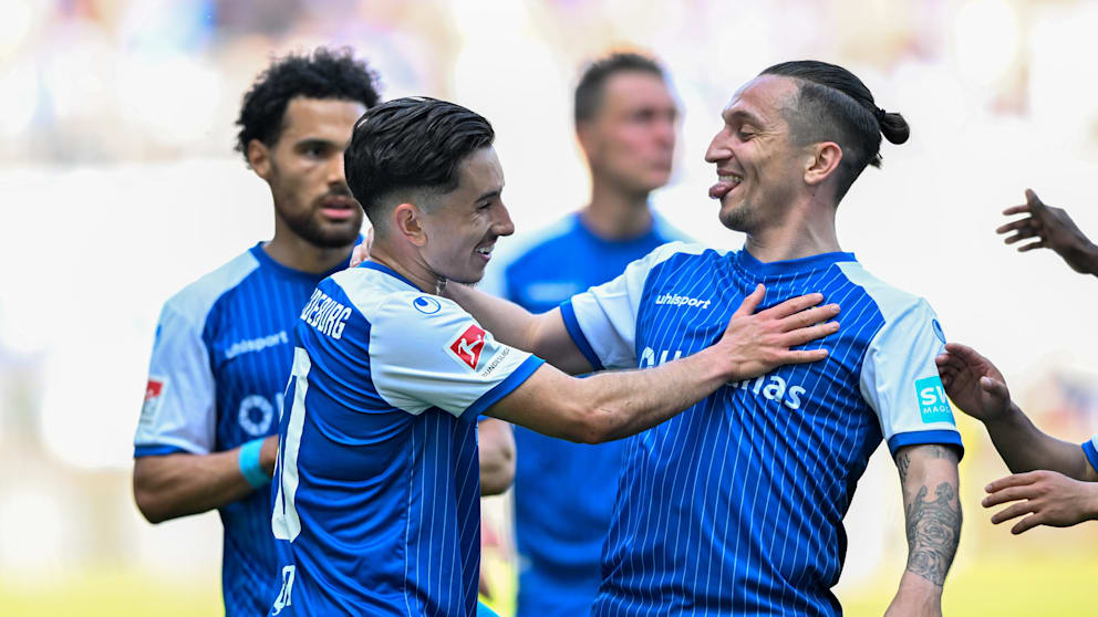 Jason Ceka (li.) und Baris Atik (re.) hatten beim Jubel oft viel Spaß zusammen