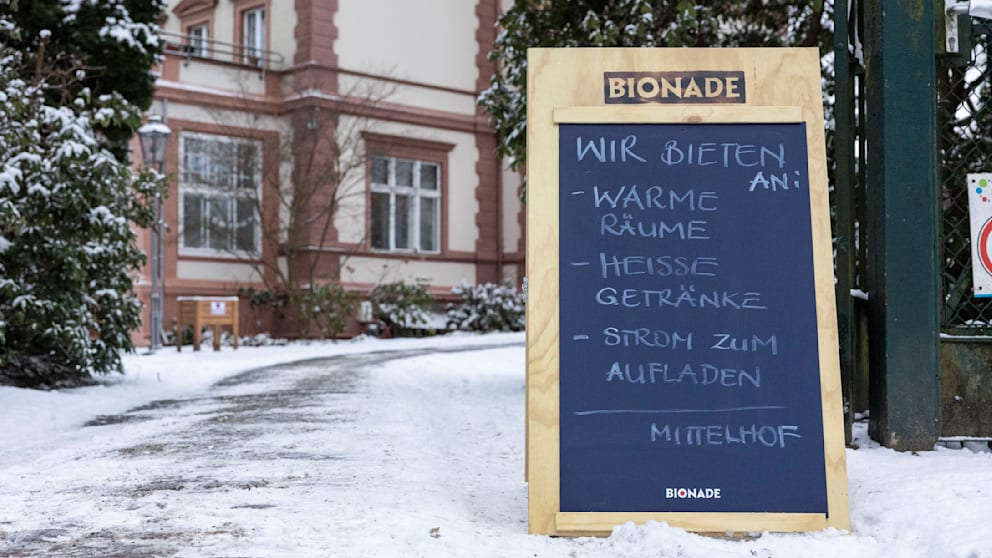Das Stadtteilzentrum MIttelhof in der Königstraße öffnete spontan Sonntag, bot Kuchen, Kaffee und Strom an