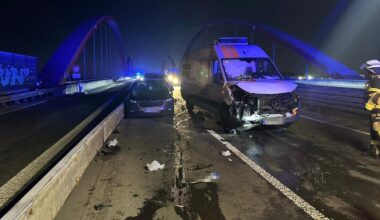 19 Autos rutschen ineinander: Glatteis! Massenkarambolage auf der A 42 | Regional