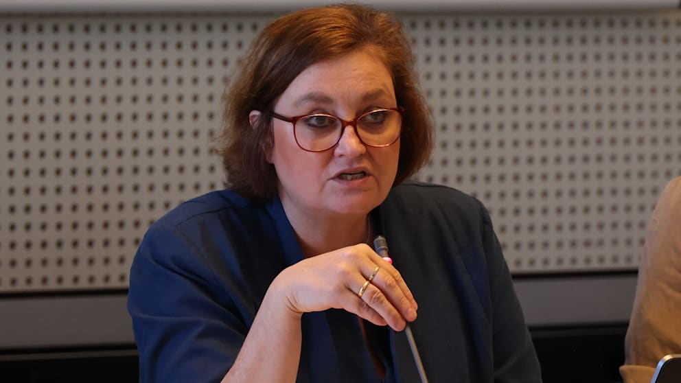 Gesundheitssenatorin Ina Czyborra will die staatliche Unterstützung beim Stromausfall lückenlos aufarbeiten