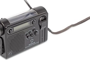 Renkforce RF-CR-200 im Test: Günstiges und kompaktes Kurbelradio