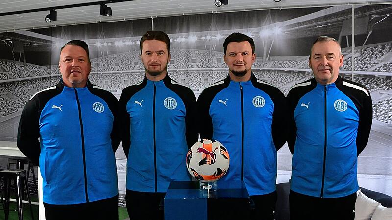 Herzogenaurachs Trainergespannt von links nach rechts: Torwarttrainer Mathias Kraus, Co-Trainer Jochen Staniszewski, Cheftrainer Jan Gräßel, Betreuer Horst Thomann.