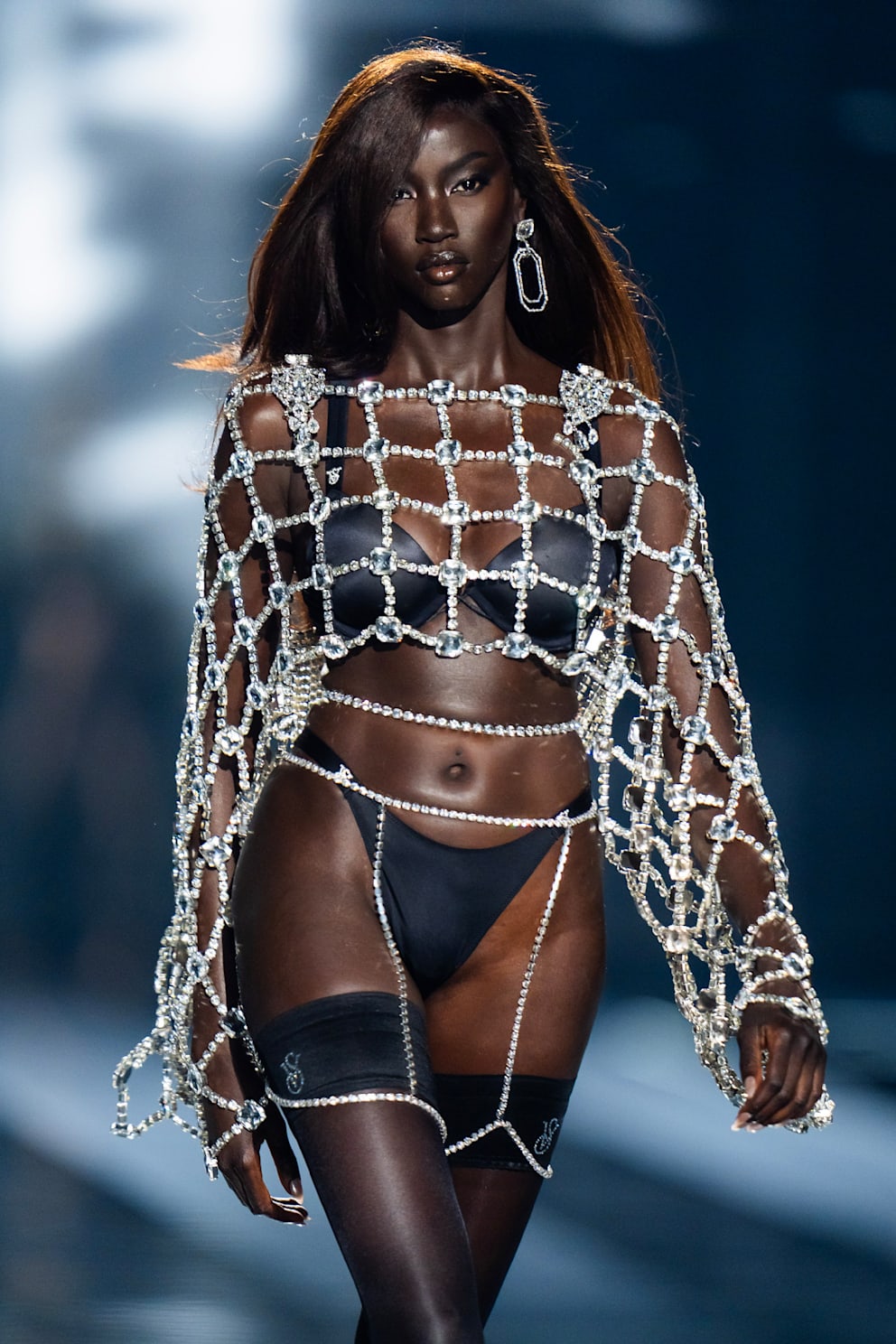 Im Oktober 2025 lief Anok Yai sogar noch für die berühmte „Victoria’s Secret Fashion Show“ in New York