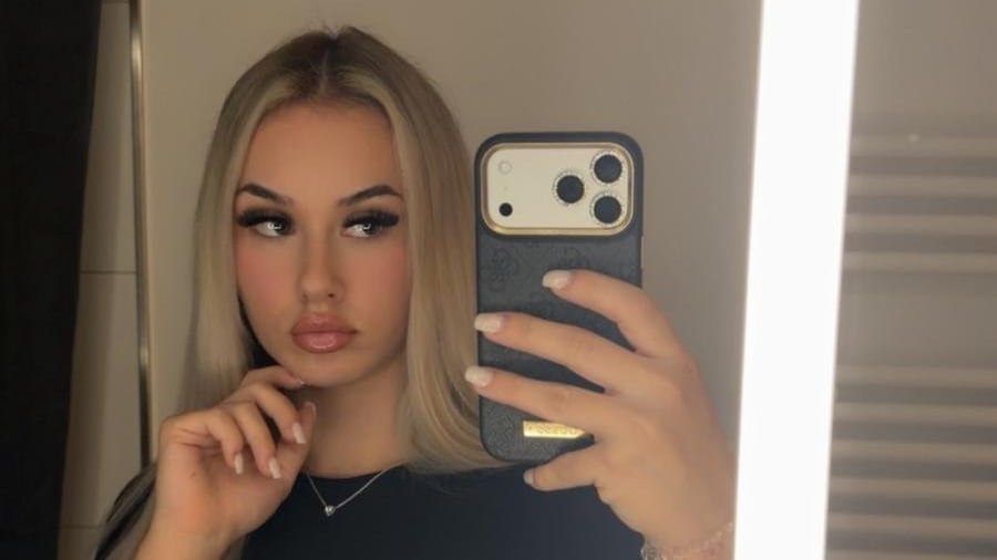 Die junge Wahl-Düsseldorferin ohne Tränen im Gesicht. Sie wuchs in Bielefeld auf