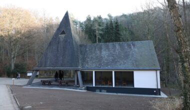 Bad Honnef: Kapelle auf dem Waldfriedhof in Rhöndorf ist saniert