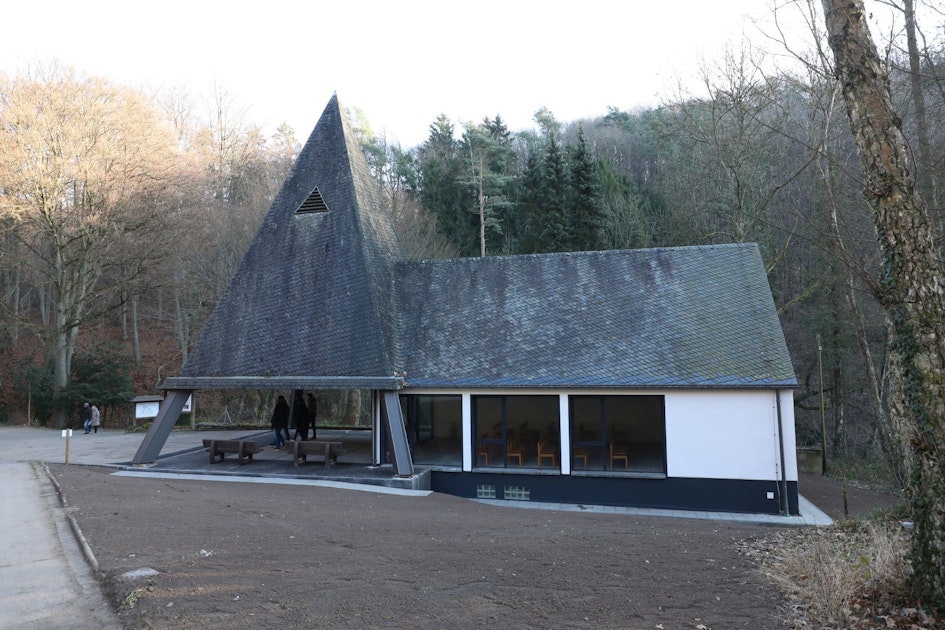 Bad Honnef: Kapelle auf dem Waldfriedhof in Rhöndorf ist saniert